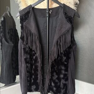 NWT REBA DESERT ROSE FAUX FUR FRINGE VEST XL SOFT COZY WARM